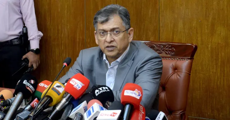 স্বরাষ্ট্রমন্ত্রী সালাহউদ্দিন আহমদ
